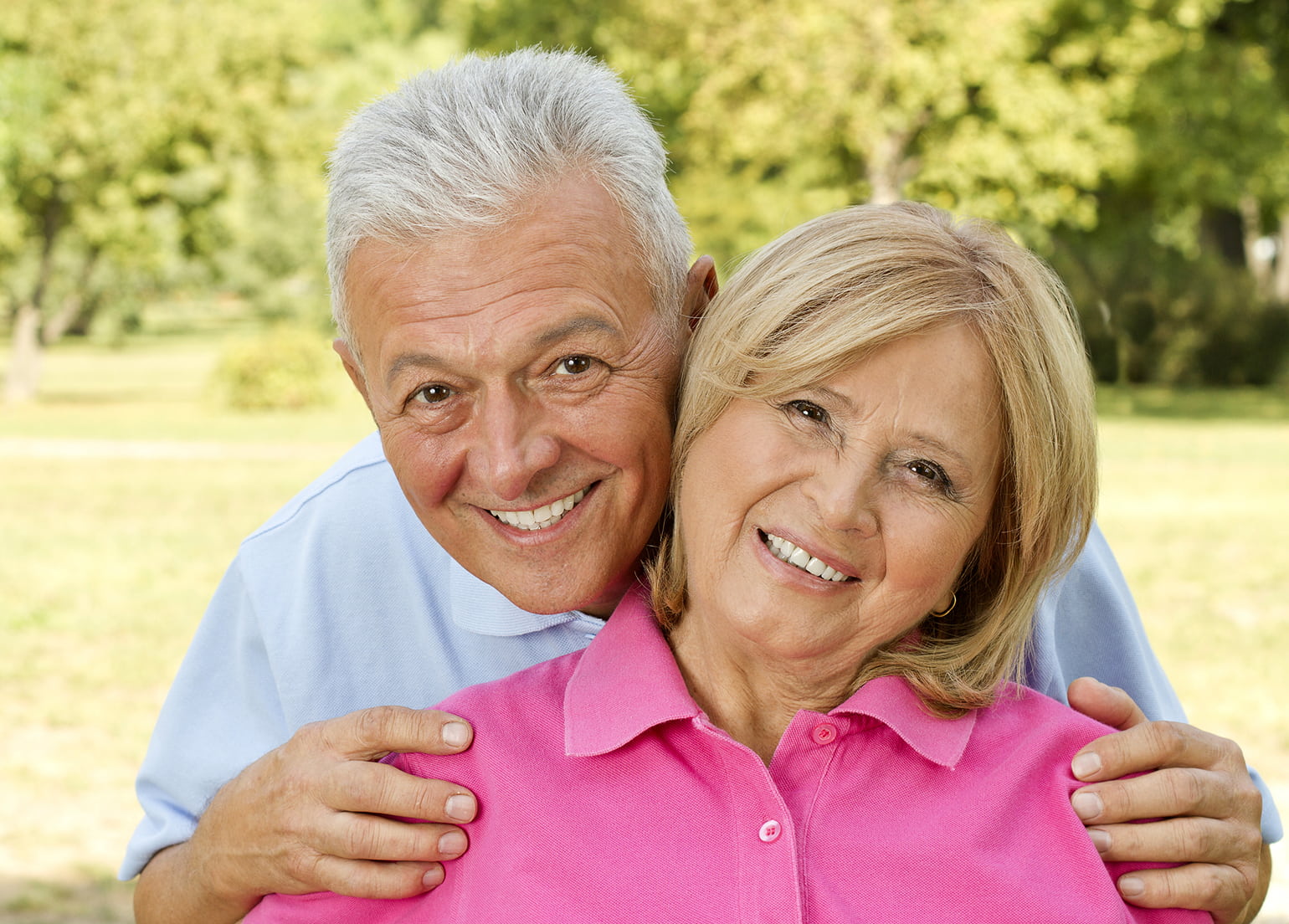Long-term benefits of dental implants for natural smile and durability