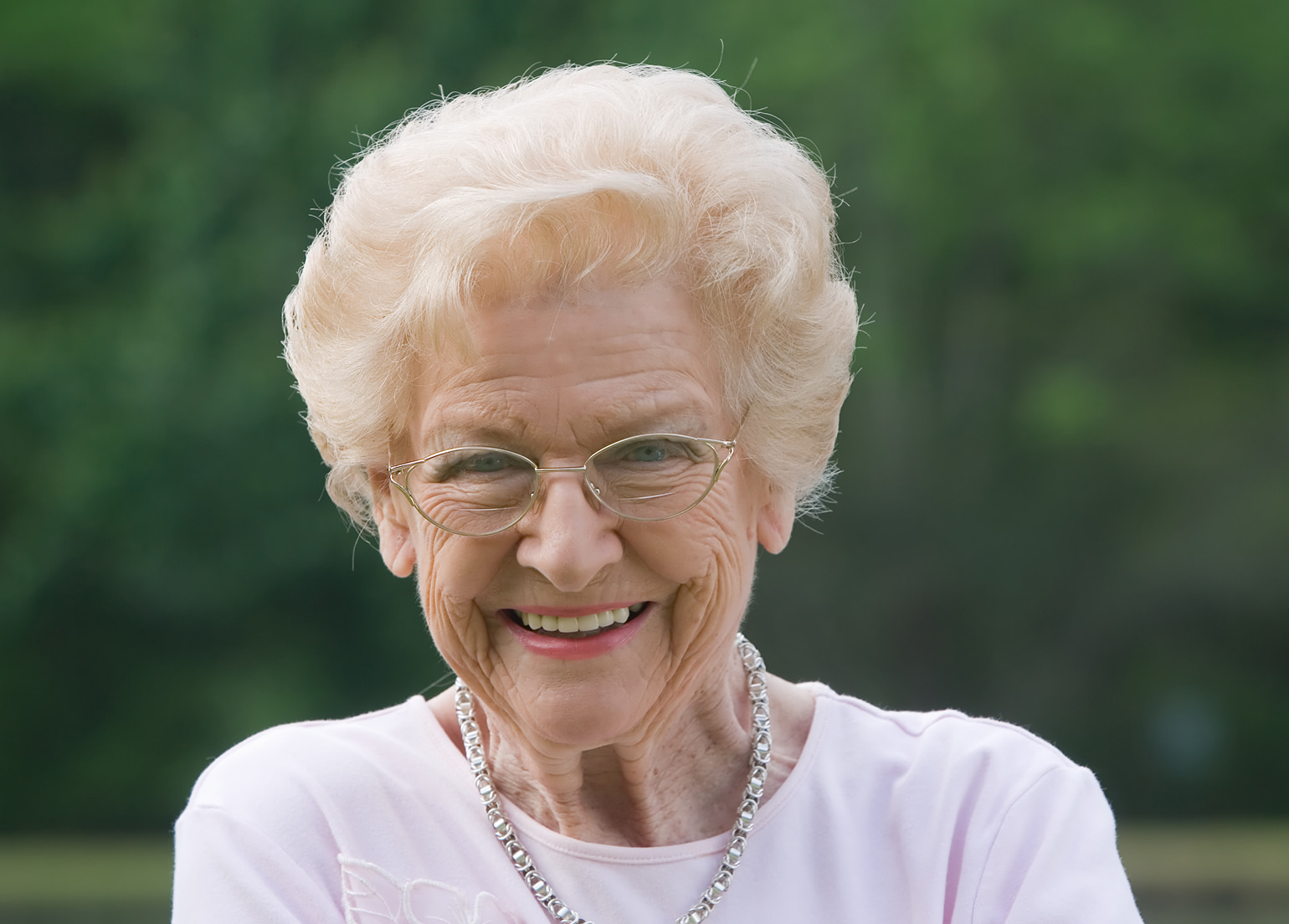 Step-by-step dental implant process from consultation to restoration